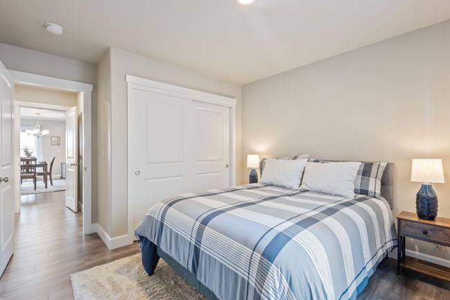 Guest Room - Back | Image 19
