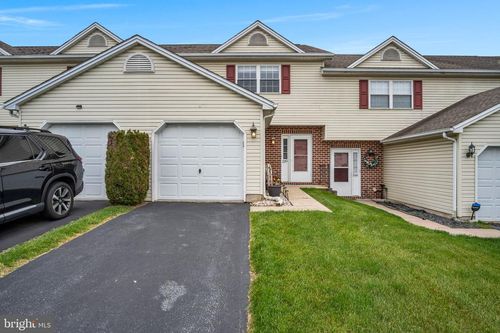 7251 Huntingdon St, HARRISBURG, PA, 17111-5275 | Card Image
