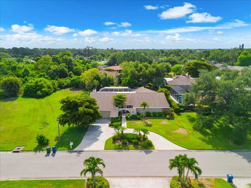 4010 Country View Dr, SARASOTA, FL, 34233-4132 | Card Image