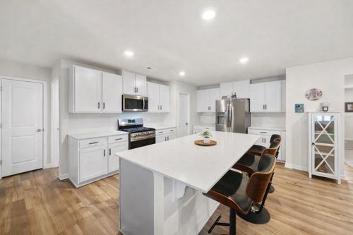 1917 Landrow Ln, Boiling Springs, SC, 29316-4844 | Card Image