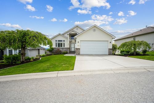 8824 E Sugar Pine Ln, Spokane, WA, 99217-9239 | Card Image