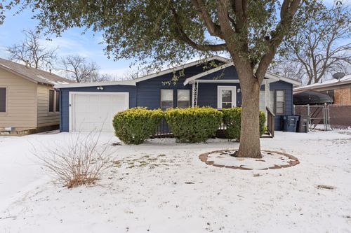 5729 Blackmore Ave, Fort Worth, TX, 76107-6904 | Card Image