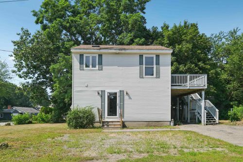 2 Merry St, Bedford, NH, 03110-5817 | Card Image