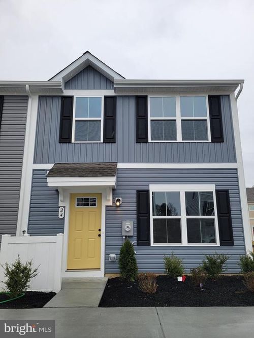 24 Mulberry Ln, CLEMENTON, NJ, 08021-4315 | Card Image