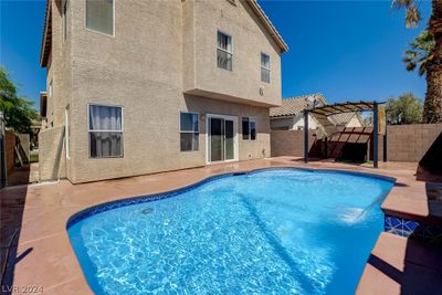 5746 Crescent Landing Street, House other with 5 bedrooms, 3 bathrooms and null parking in Las Vegas NV | Image 2