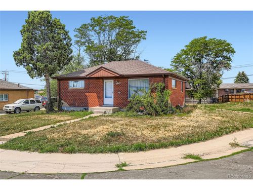 7301 Worley Dr, Denver, CO, 80221-2755 | Card Image