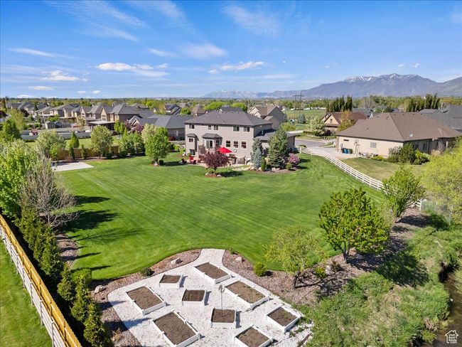 Bird's eye view featuring a residential view and a mountain view | Image 61