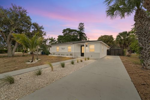 1311 Avenue H, Riviera Beach, FL, 33404-6815 | Card Image