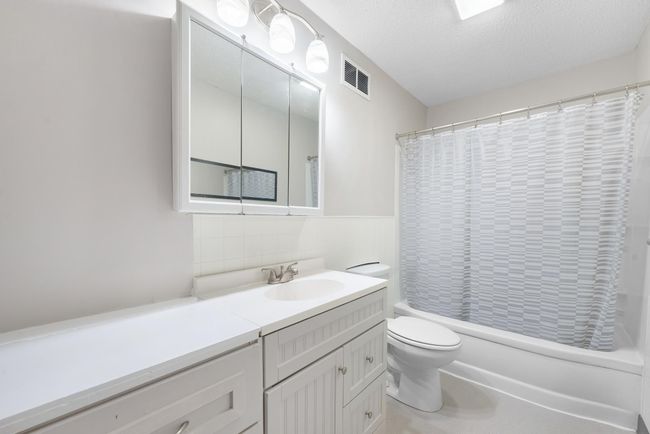 Bathroom | Image 11
