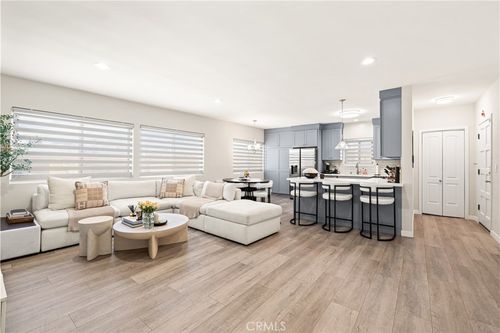 310-5354 Lindley Ave, Encino, CA, 91316-2909 | Card Image