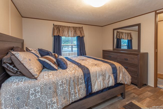 2204 Avenue K, House other with 2 bedrooms, 2 bathrooms and null parking in Hondo TX | Image 9