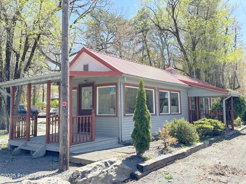 366 Route 390, Cresco, PA, 18326-7372 | Card Image