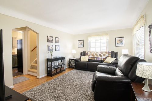 2175 Garfield St, Ferndale, MI, 48220-3411 | Card Image