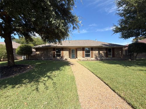 711 Rush Creek Dr, Allen, TX, 75002-2211 | Card Image