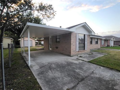 613 Camelia Ave, La Place, LA, 70068-3011 | Card Image