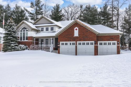31 Fawndale Cres, Wasaga Beach, ON, L9Z2B3 | Card Image
