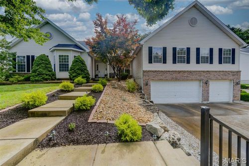 208 Churchill Downs Ct, Fenton, MO, 63026-8102 | Card Image