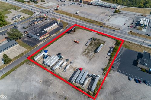 1919 S Scatterfield Rd, Anderson, IN, 46016-5726 | Card Image