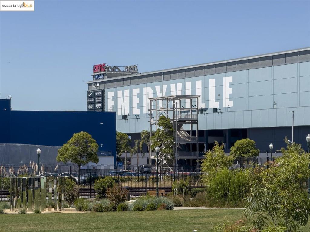 Residential in Emeryville 2