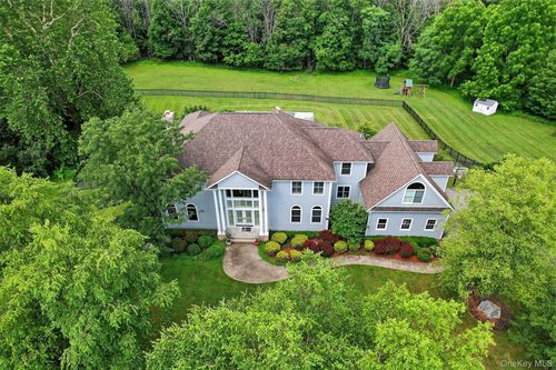 7 Paiges Way, Warwick, NY, 10990-2369 | Card Image