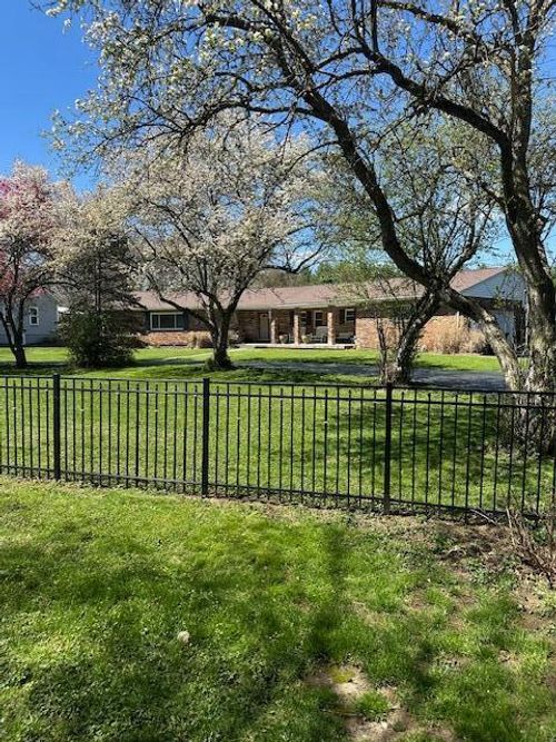 602 Hibbs Rd, Lockbourne, OH, 43137-9707 | Card Image