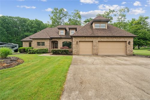 101 Blackthorn Dr, Penn Twp - BUT, PA, 16002 | Card Image