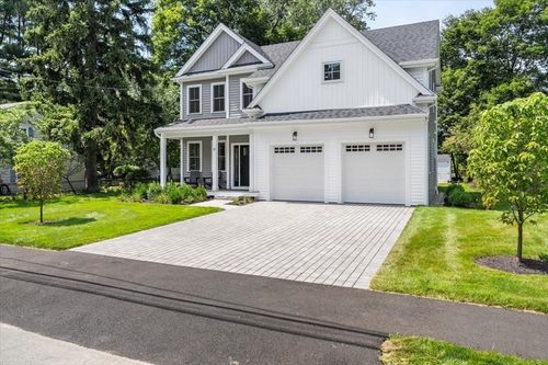 12 Beverly Rd, Natick, MA, 01760-1952 | Card Image