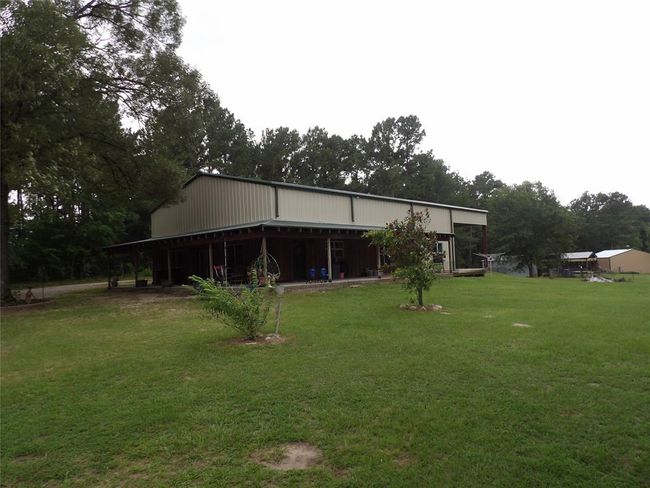 10967 Fm 1486 Rd, Home with 3 bedrooms, 2 bathrooms and 4 parking in Richards TX | Image 24