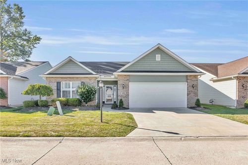 123 Newport Ct, Elyria, OH, 44035-0924 | Card Image