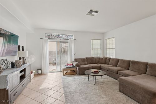 7616 Yondering Ave, Las Vegas, NV, 89131-8227 | Card Image