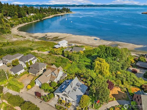 1237 Hawley Way Ne, Bainbridge Island, WA, 98110-2952 | Card Image