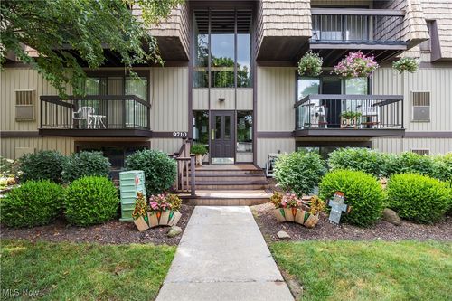 unit-20g-9710 Cove Dr, North Royalton, OH, 44133-2728 | Card Image