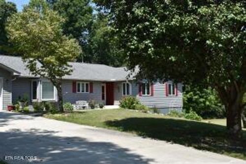 530 Meadows Rd, Sparta, TN, 38583-9802 | Card Image