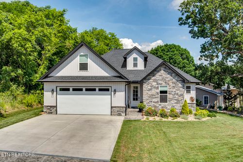 141 Daleyuhski Way, Loudon, TN, 37774-2544 | Card Image