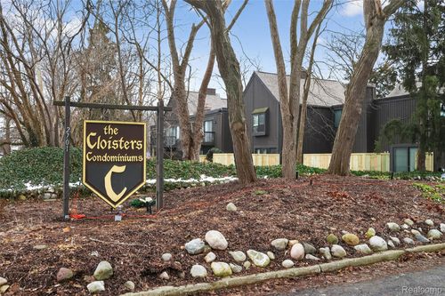 238 Falkirk Ct, Kalamazoo, MI, 49006-4355 | Card Image