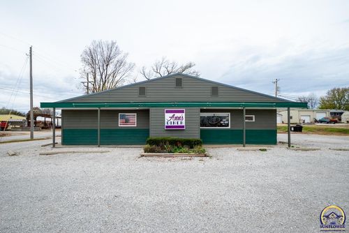 1304 Topeka Ave, Lyndon, KS, 66451-9513 | Card Image