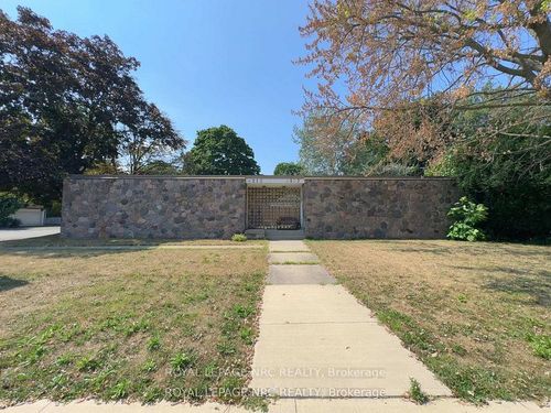 4213/4207 Drummond Rd Road, Niagara Falls, ON, L2E6C2 | Card Image