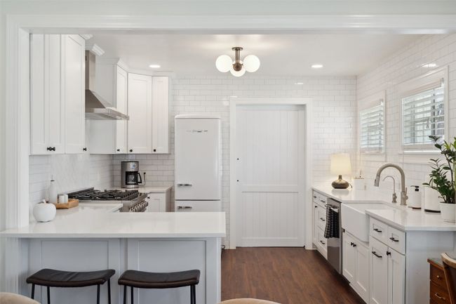 1213 S Church St, House other with 3 bedrooms, 2 bathrooms and 2 parking in Georgetown TX | Image 7