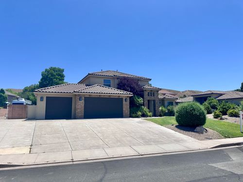 2313 S Last Chance Dr, Washington, UT, 84780-8280 | Card Image