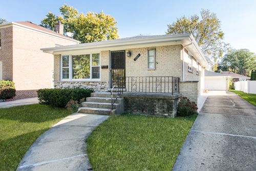 1323 Lundergan Avenue, Park Ridge, IL, 60068 | Card Image