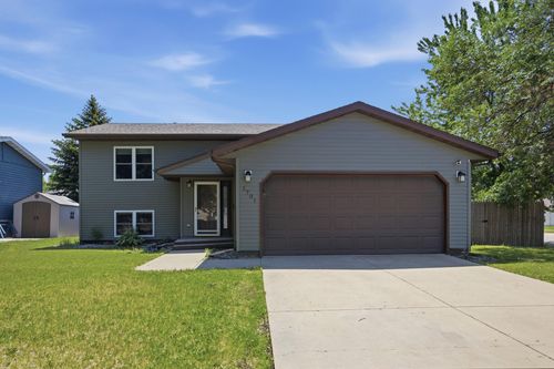1701 3rd Ave E, West Fargo, ND, 58078-2324 | Card Image