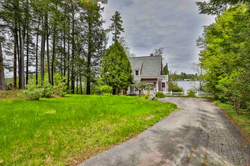 34 Baker Ave, Deerfield, NH, 03037-1112 | Card Image