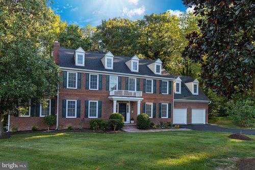 8600 Larkhaven Ter, FAIRFAX STATION, VA, 22039-3313 | Card Image
