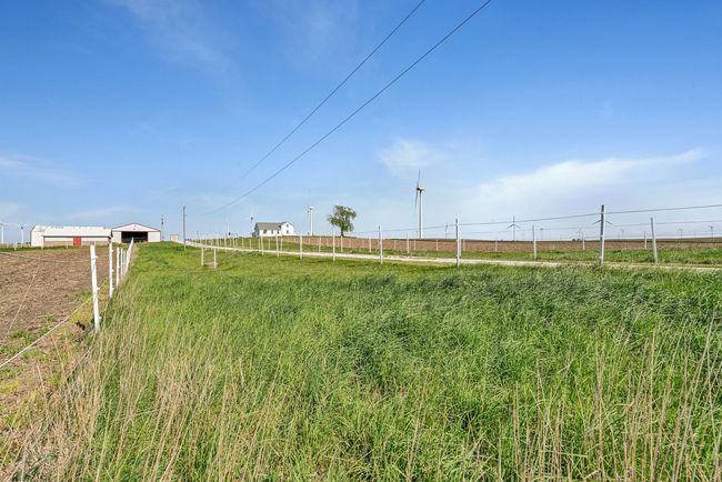Pasture with electric fence | Image 41