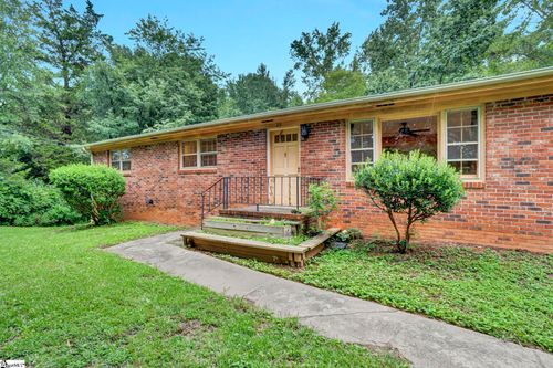 211 Beechwood Dr, Simpsonville, SC, 29681-6001 | Card Image