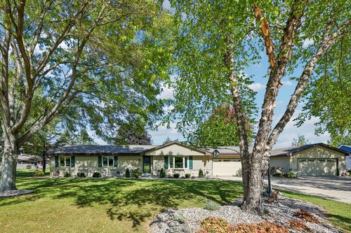 7209 Whippoorwill Ct, Waterford, WI, 53185-1900 | Card Image