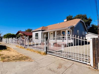 1115 E Arlington Road, House other with 2 bedrooms, 1 bathrooms and null parking in Stockton CA | Image 1