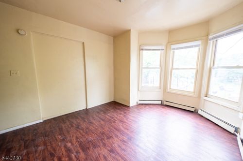 2-131 S 8th St, Newark, NJ, 07107-1401 | Card Image