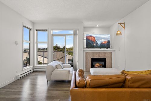 404-1258 Esquimalt Rd, Esquimalt, BC, V9A3P3 | Card Image