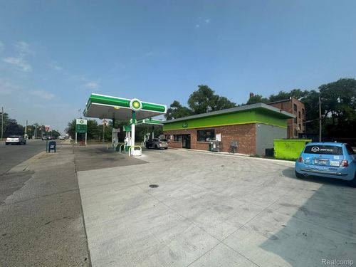 3720 W Mcnichols Rd, Detroit, MI, 48221-3009 | Card Image